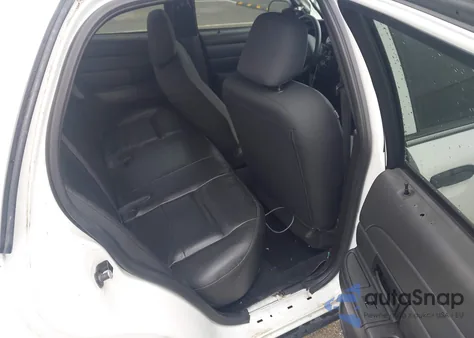 2009 Ford Crown Victoria Police/Police Interceptor z USA, uszkodzony, nr VIN 2FAHP71V79X112087